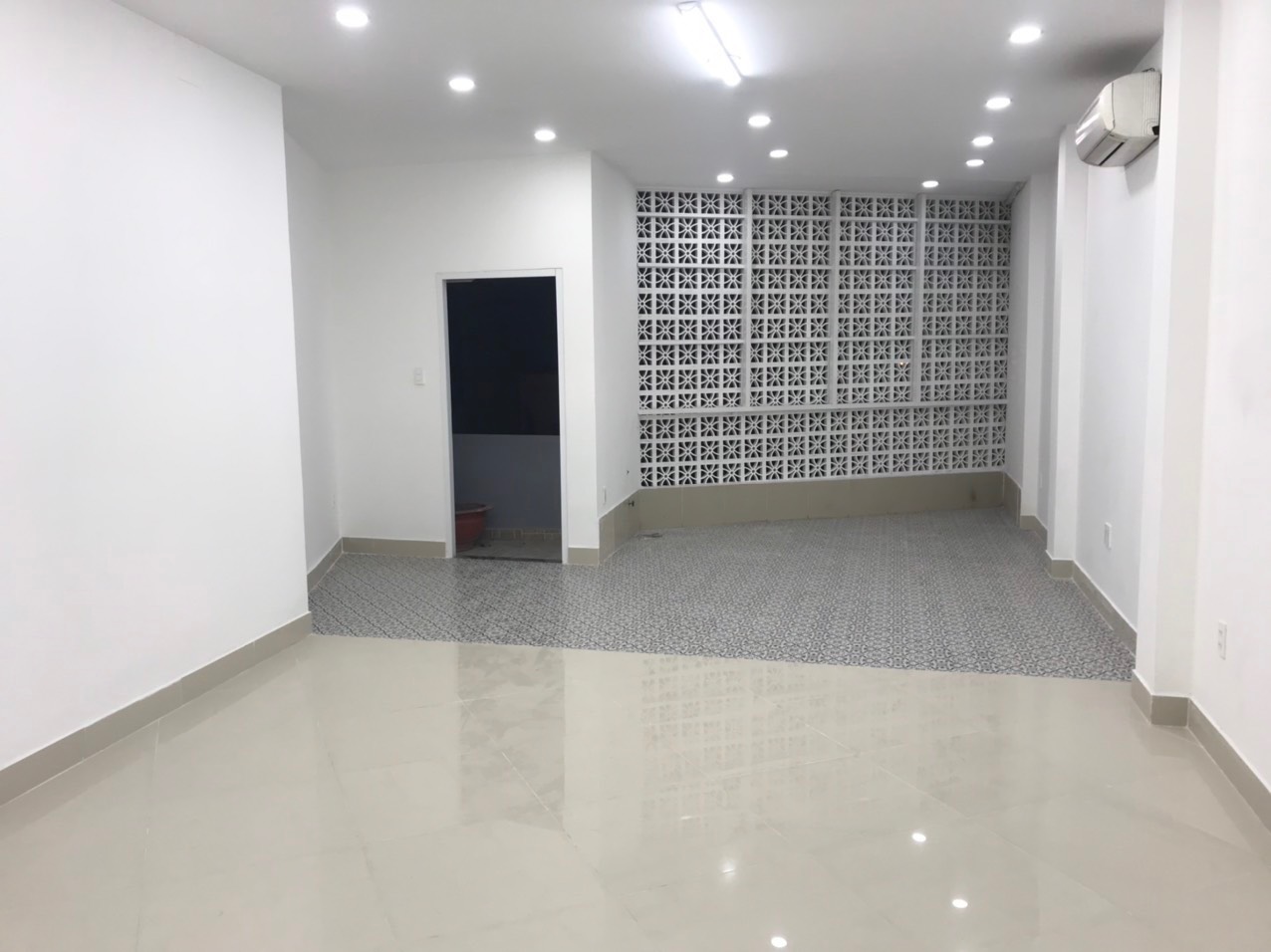 17.5 TỶ! ĐƯỜNG NỘI BỘ GẦN VX LÊ ĐẠI HÀNH, QUẬN 11 (107m² - 6 TẦNG. THANH MÁY) (MT 578)