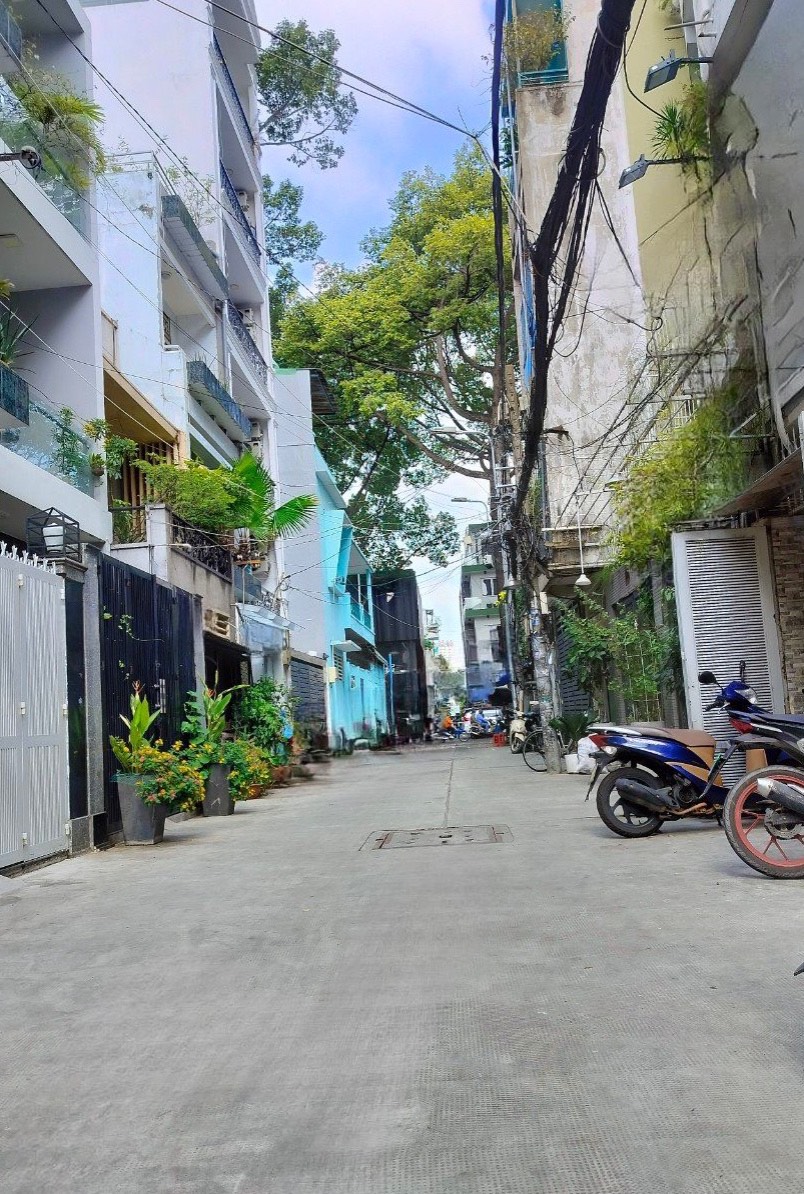 13.9 TỶ ! NHÀ ĐẸP 4 TẦNG (46m²) – MTNB 8M THÀNH THÁI – NGUYỄN TRI PHƯƠNG, QUẬN 10 – ĐANG CÓ THU NHẬP 29TR/THÁNG (MT 1991)