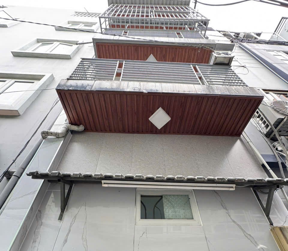 Chỉ 1.99 TỶ => SỞ HỮU NGAY NHÀ ĐẸP 5 TẦNG (3PN) Khu TRUNG TÂM Q.10_Gần sát MẶT TIỀN (MT 3063)