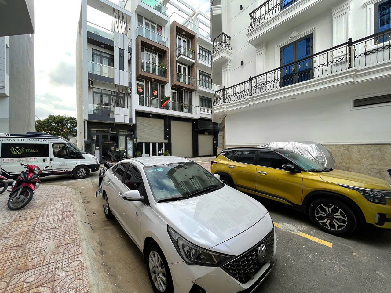 9.2 TỶ ! MTNB ĐƯỜNG NHỰA 8M LẠC LONG QUÂN, Q.11 – DT 40m² - XE HƠI ĐẬU TRONG NHÀ (MT 3090)