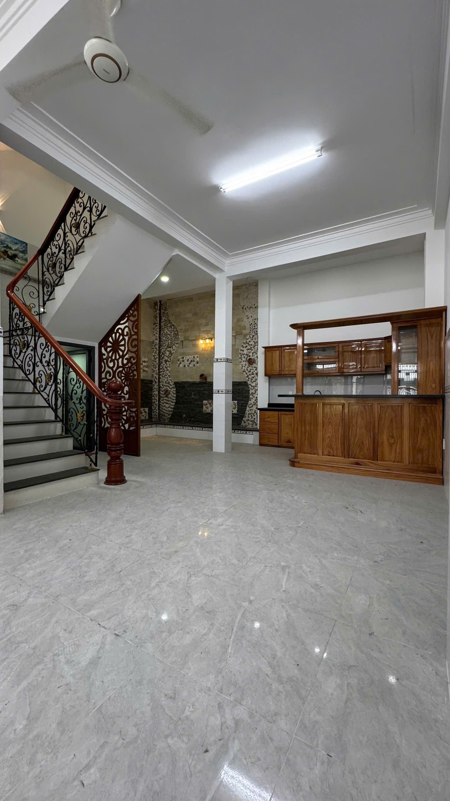 15.8 TỶ ! NHÀ ĐẸP 4 TẦNG MỚI XÂY Gần NGÃ TƯ HOÀ BÌNH_LUỸ BÁN BÍCH – DT LỚN (7x18m) (MT 3099)