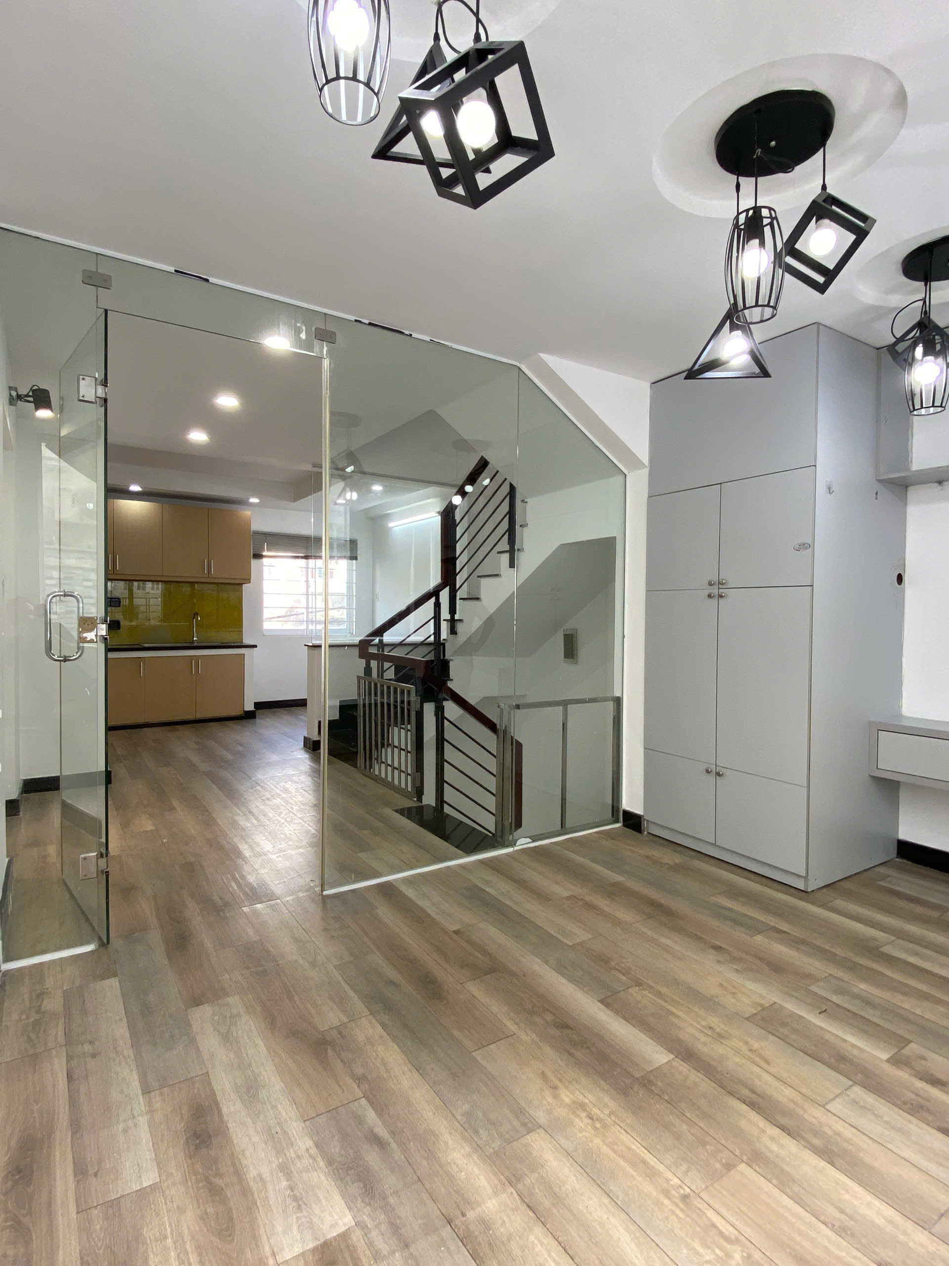 5.95 Tỷ ! NHÀ ĐẸP 5 TẦNG (41m²) – Hẻm Gần Đường TÔ HIỆU, Tân Phú – Gần MẶT TIỀN (MT 3106)
