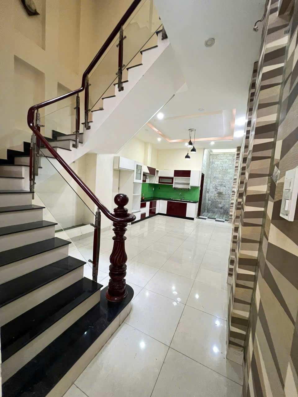 9.9 TỶ ! NHÀ MTNB Gần BÌNH THỚI_ÂU CƠ Quận 11 – DT (4x20m, 73m²) – Gần VX LÊ ĐẠI HÀNH (MT 3122)