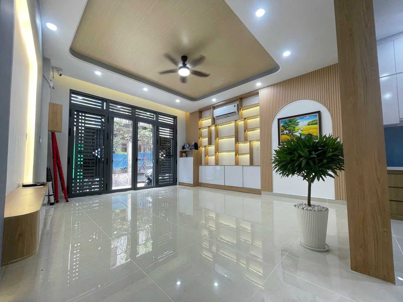 5.65 TỶ ! NHÀ ĐẸP 2 TẦNG – Gần ÂU CƠ, Q.Tân Bình – NHÀ MỚI FULL NỘI THẤT_Gần MT (MT 3161)