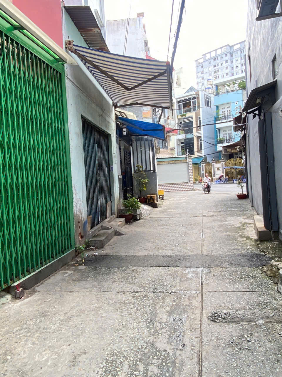 7.7 TỶ ! NHÀ ĐẸP – HXH TỚI NHÀ – Đường KHUÔNG VIỆT, Tân Phú – DT Vuông Vức (4.35x13m) (MT 3172)