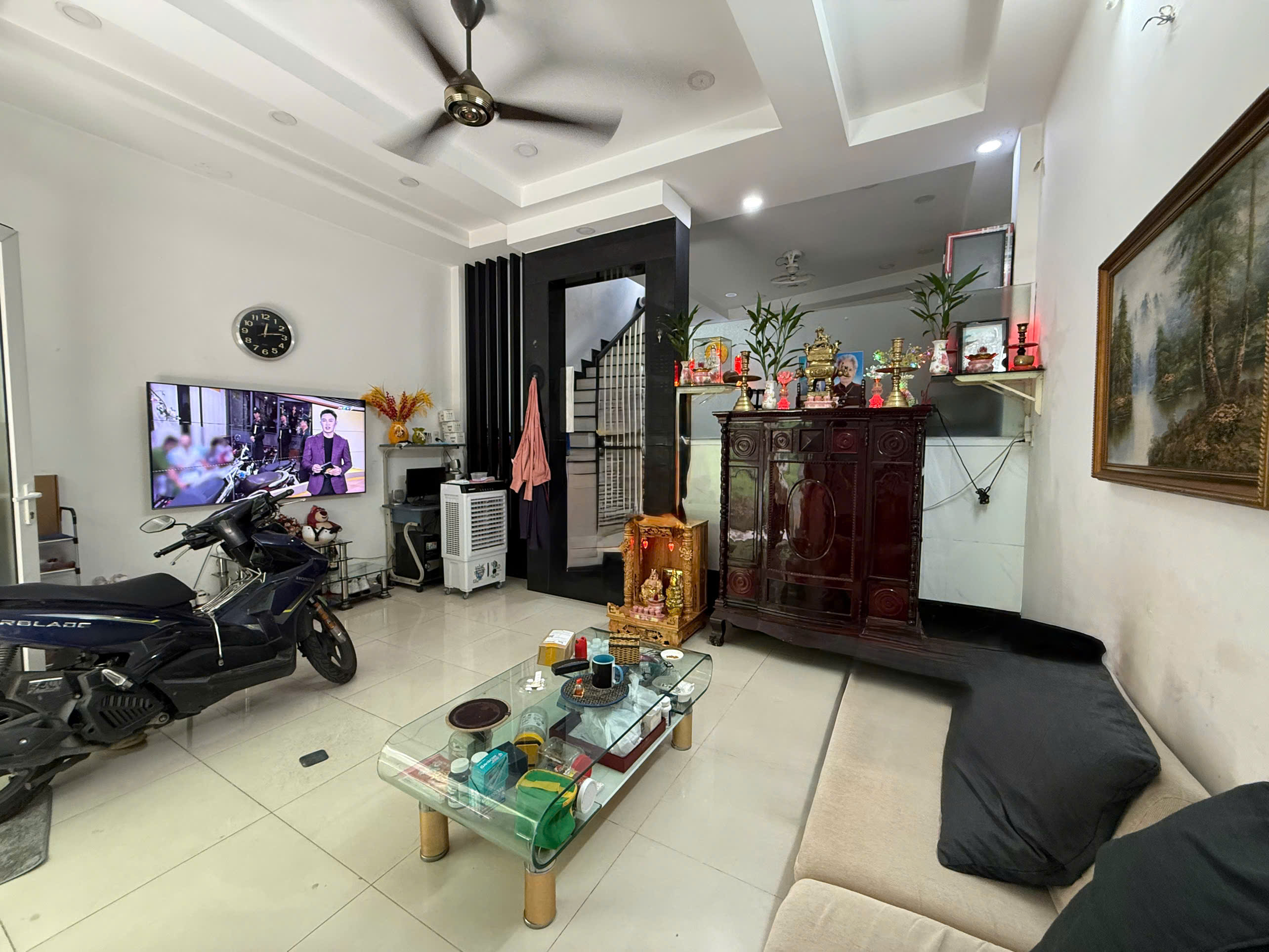 5.9 Tỷ ! NHÀ ĐẸP 4 TẦNG_Gần VÒNG XOAY LÊ ĐẠI HÀNH, Quận 11_DT (5.2x9m)_Giáp Ranh Q10 (MT 3190)