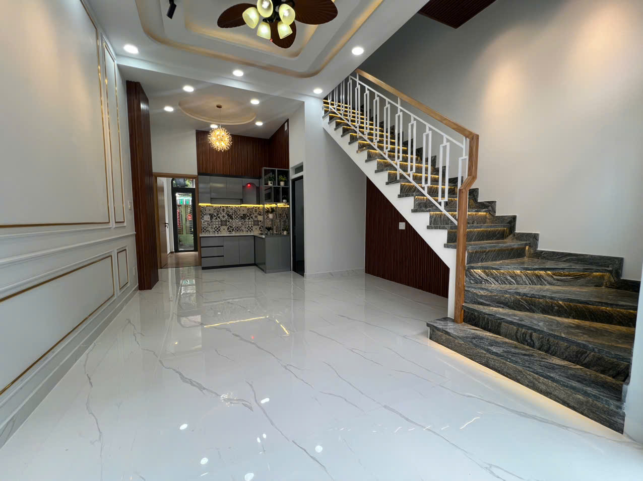 6.98 TỶ ! NHÀ MỚI ĐẸP Gần VX LÊ ĐẠI HÀNH_BÌNH THỚI, Quận 11_DT (4.4x11.5m) (MT 3201)